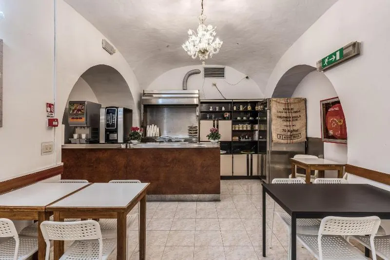 Hotel Altavilla Rome - Image 1