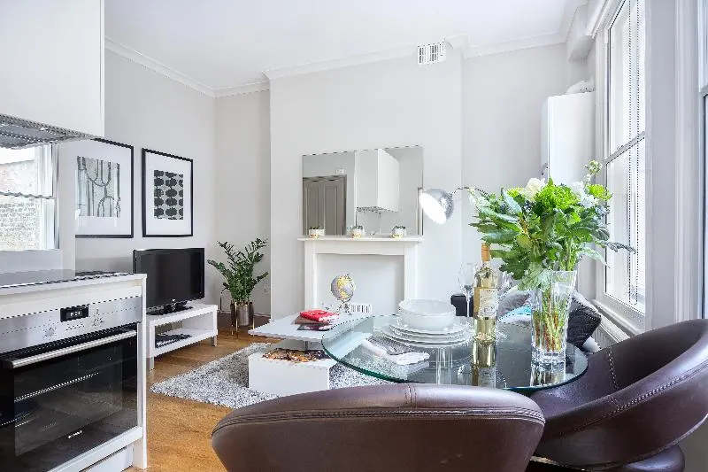 Cleveland Residences - Image 1