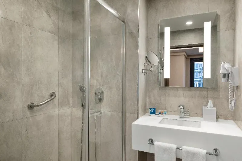 TRYP by Wyndham Istanbul Taksim - Image 1