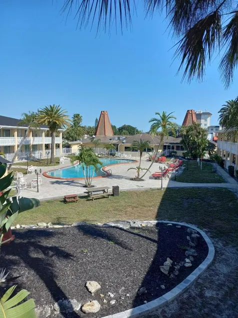 Rodeway Inn (Formerly Holiday Hotel & Resort) - Image 1