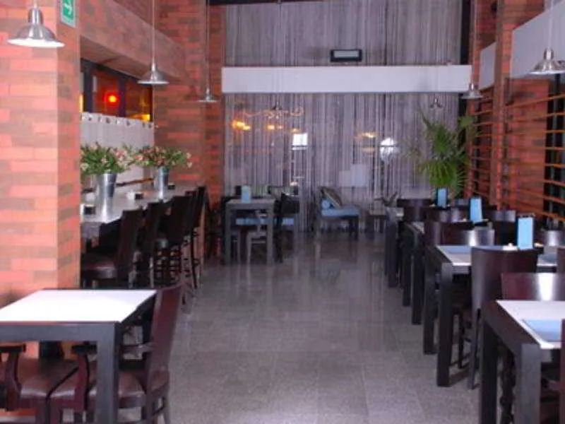 Centro 19 Hotel - Image 1