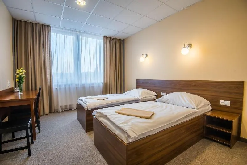 Hotel Sad - Image 1