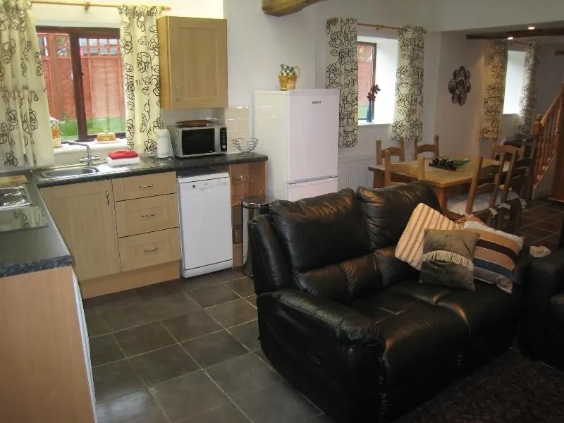 Romeo Cottage - Image 1