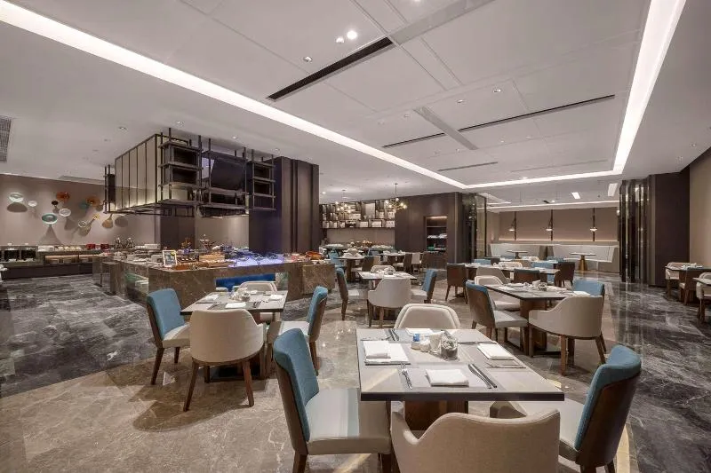 Howard Johnson Wyndham Downtown Hotel Chongqing - Image 1