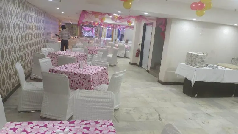 Zinith Hotel - Image 1