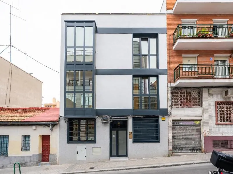Lemon Apartment Hotels Bernabeu - Image 1