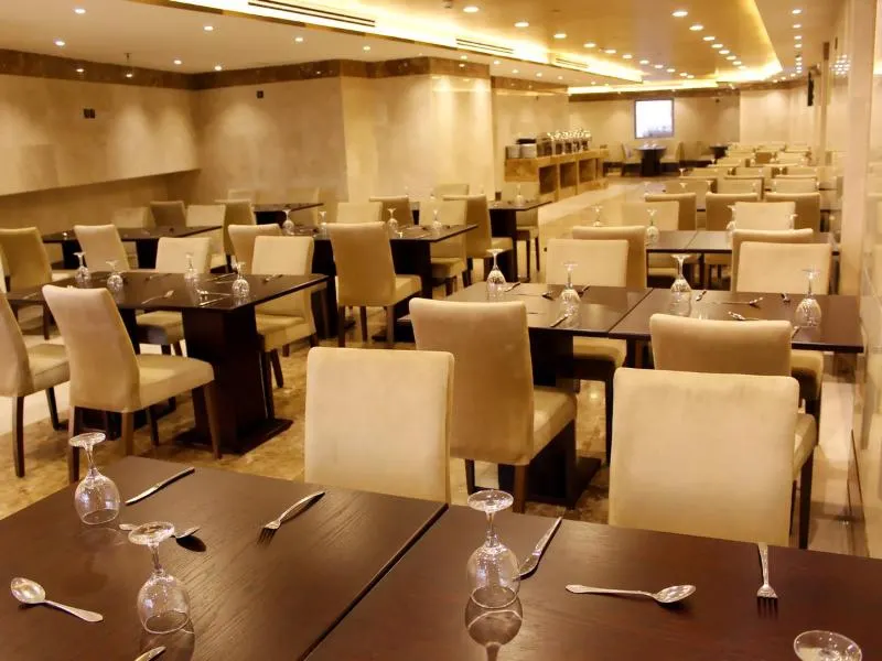 Lamar Ajyad Hotel Makkah - Image 1