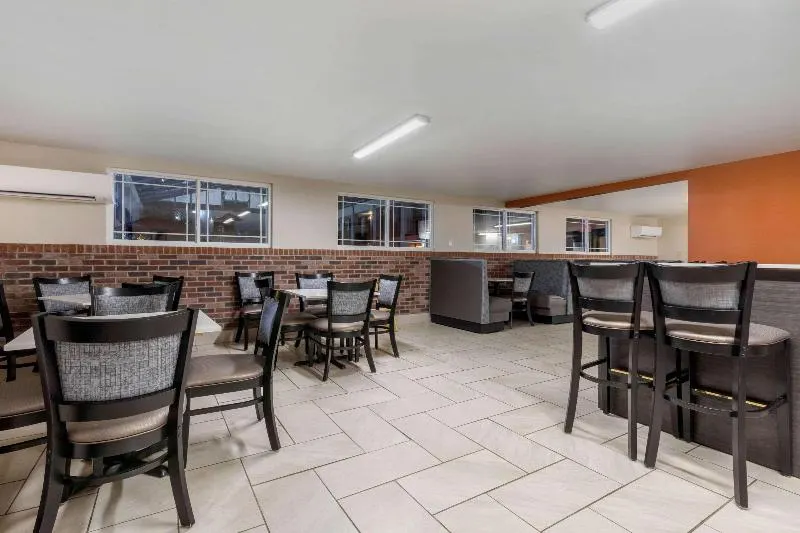 VetteCity Hotel - Image 1
