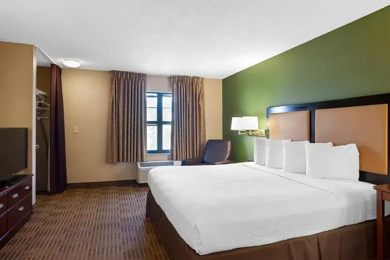 Baymont by Wyndham Auburn Hills South - Image 1