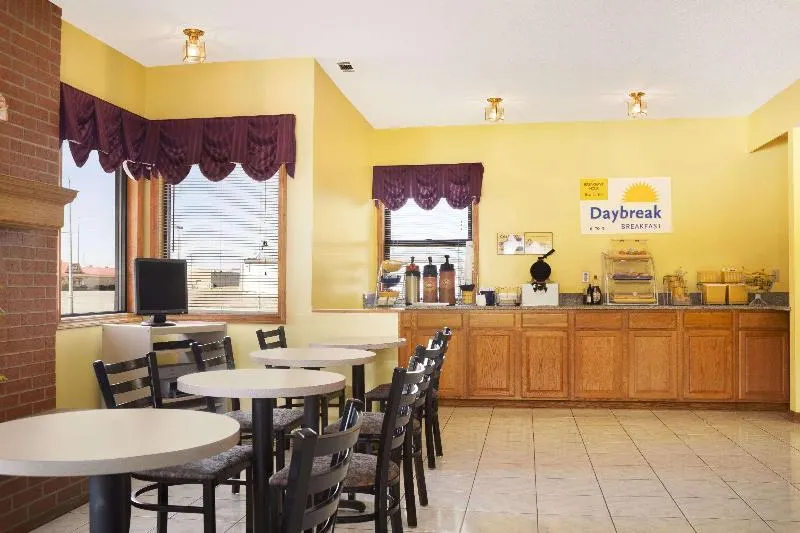 Days Inn by Wyndham Wichita West Near Airport - Image 1