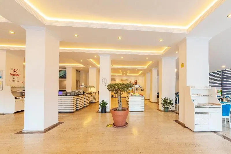Kayamaris Hotel & Spa - Image 1