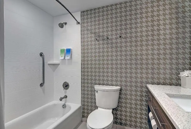 Home2 Suites by Hilton Bordentown - Image 1