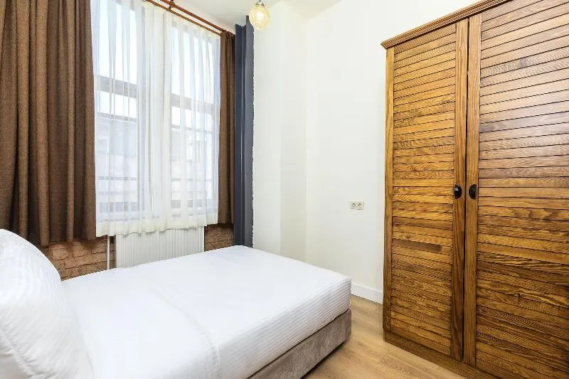 Raven Suites Old City Istanbul - Image 1