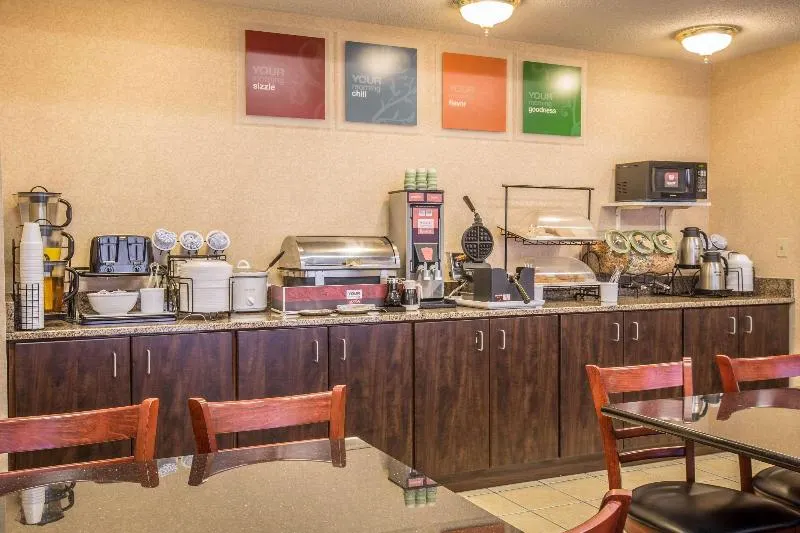 Comfort Inn - Image 1