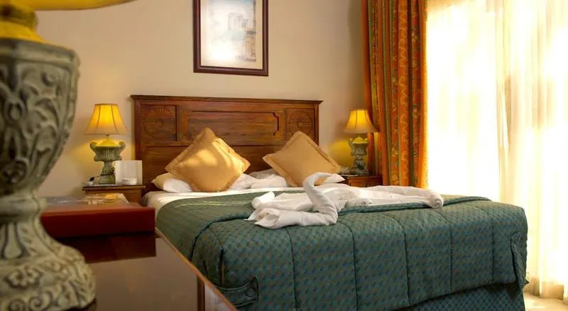 Al Hamra Village Golf Resort - Image 1