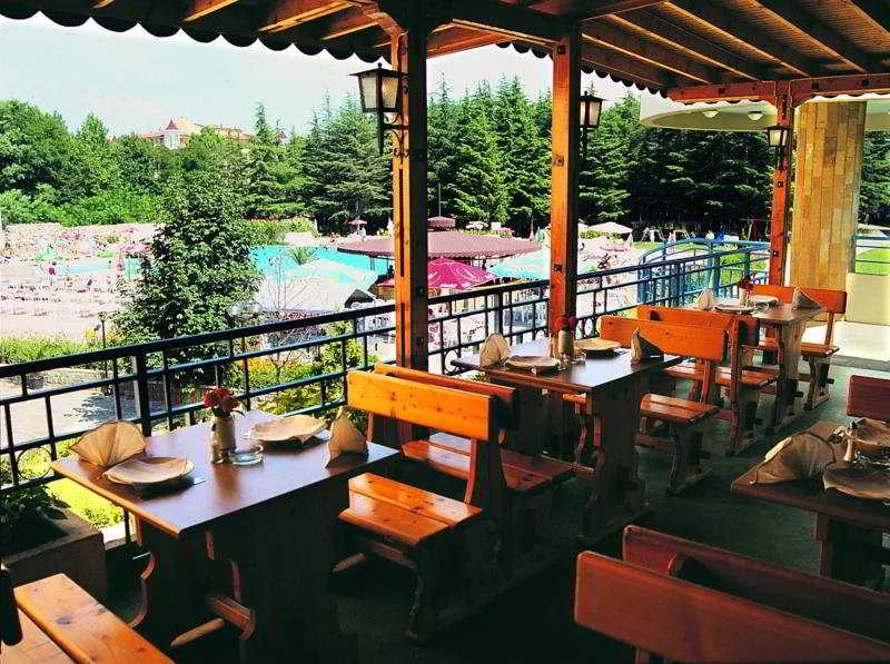 Continental Park Hotel - Image 1