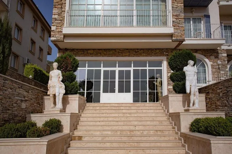Nea Efessos - Image 1