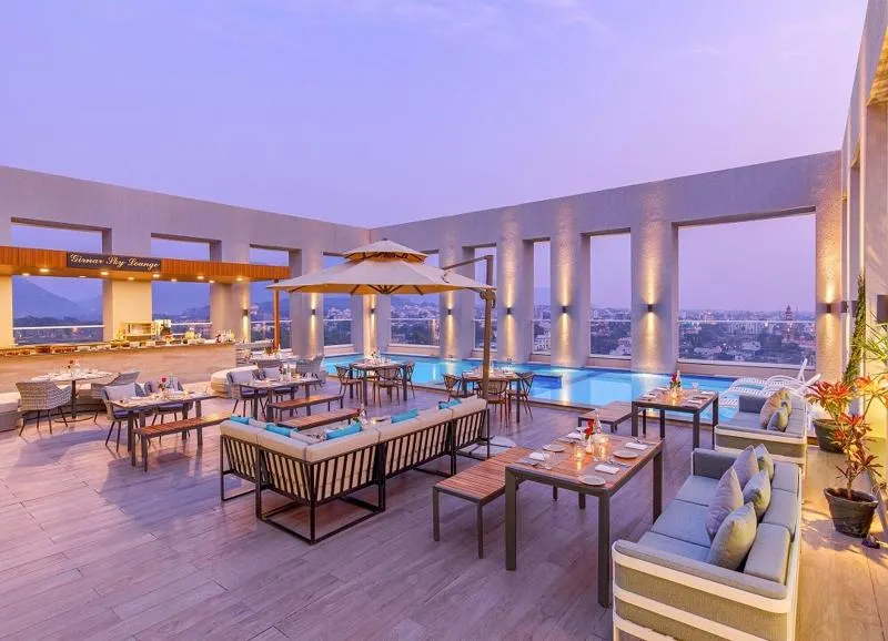 Bellevue Sarovar Portico - Image 1