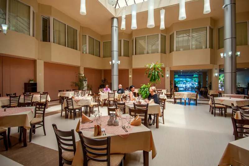 Hotel Esperanto - Image 1