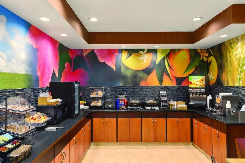 Fairfield Inn Racine - Image 1