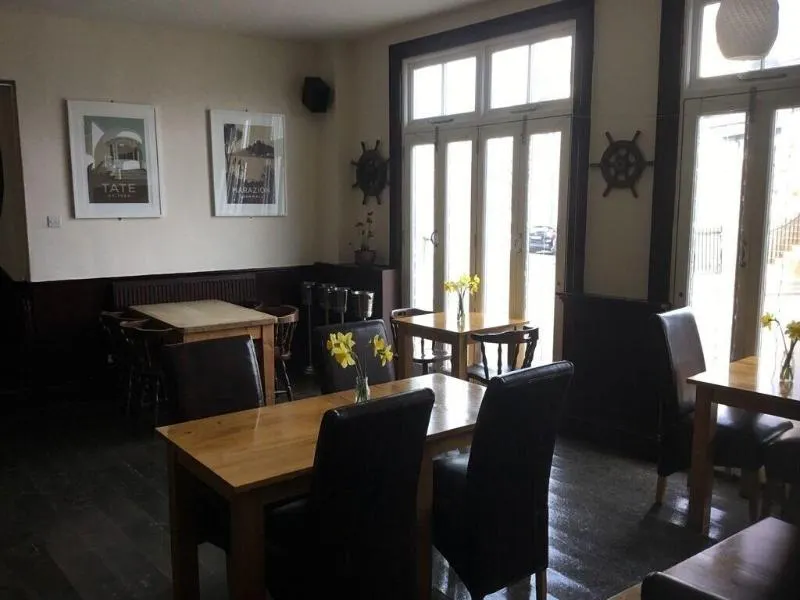 The Dock Inn - Image 1