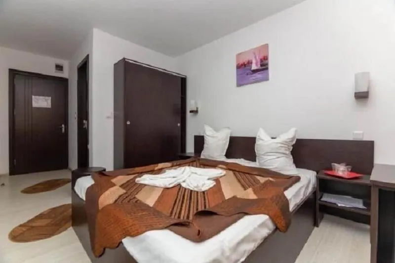Hotel Azur - Image 1