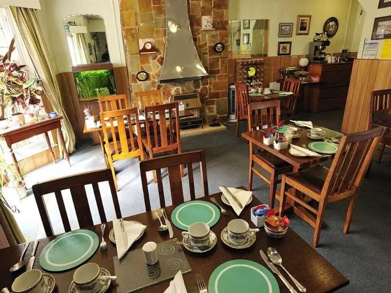 Silverwell Hotel - Image 1