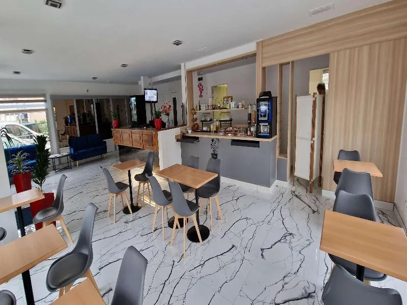 Hotel Arpege - Image 1
