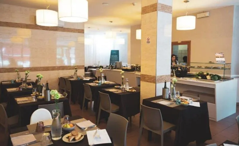 Hotel Venezia Vasto - Image 1