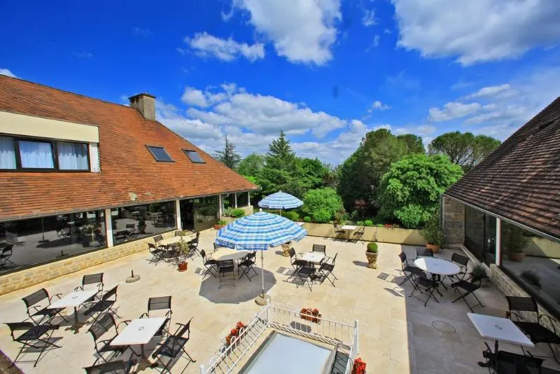 Hotel Du Chateau - Image 1
