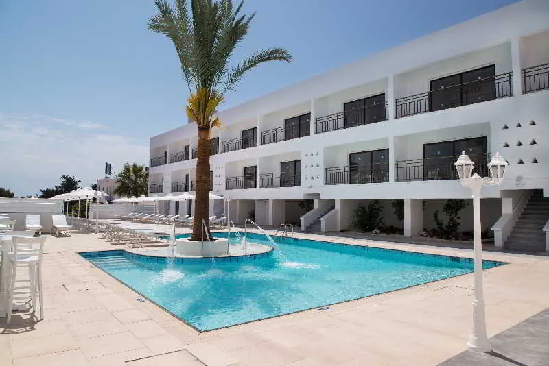Liquid Hotel Apartments - Image 1