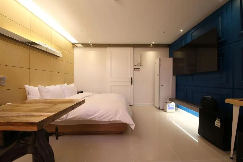 Daegu J Hotel - Image 1