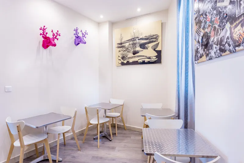 Pink hotel - Image 1
