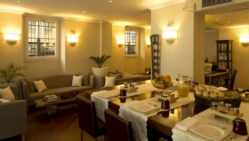 Town House 31 - Image 1