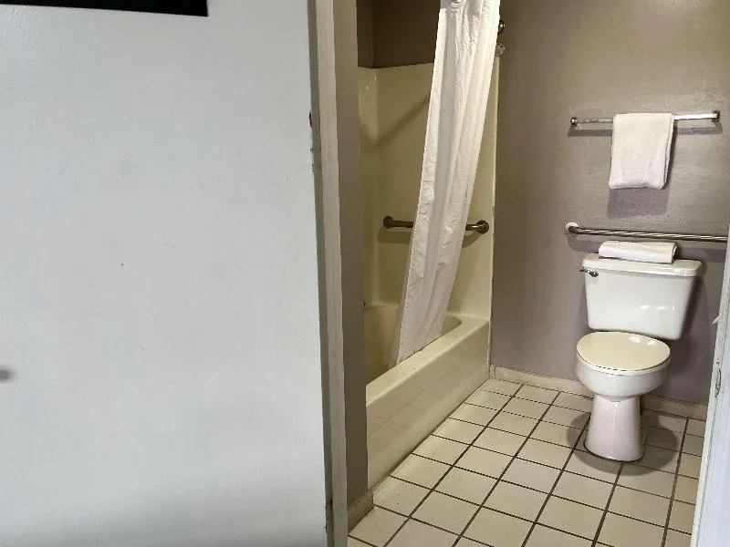 Days Inn Cordele - Image 1