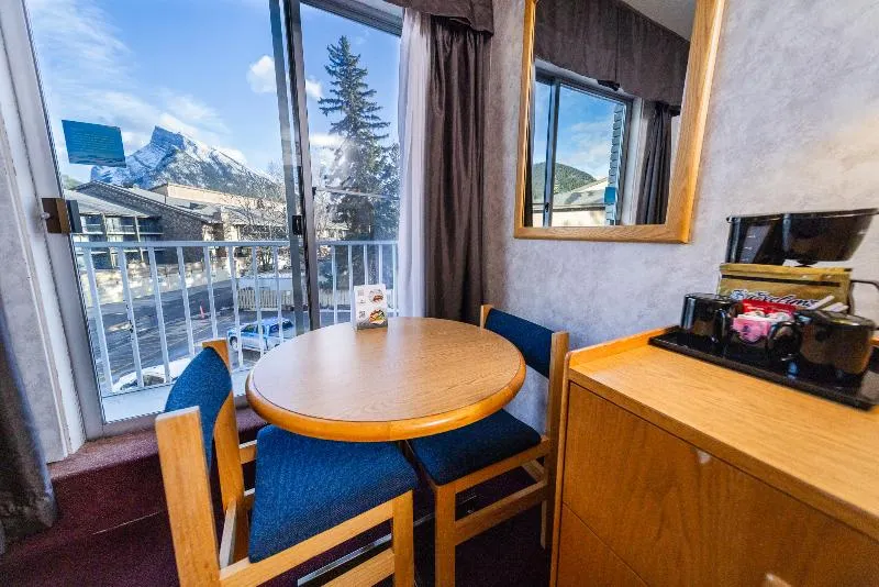 Bow View Lodge - Image 1