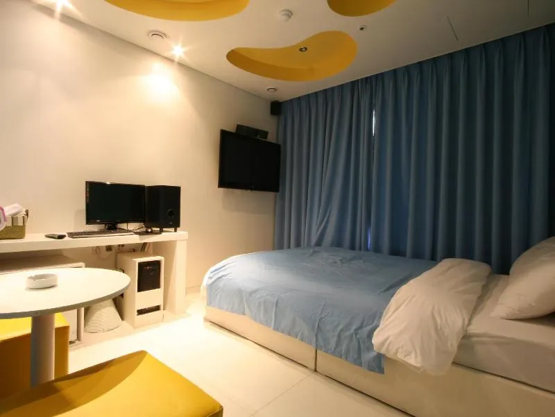 Dong Seoul Hotel - Image 1