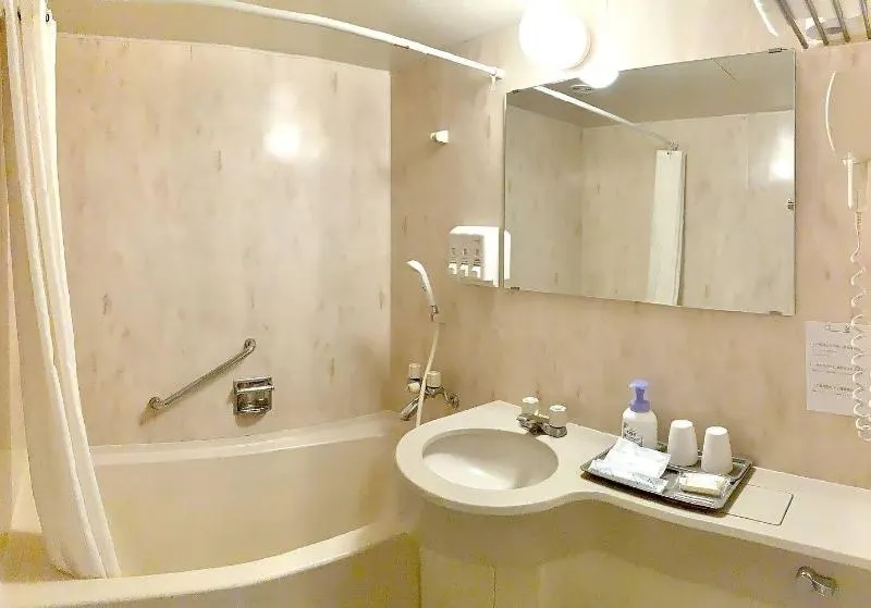 Plaza Inn Toyohashi - Image 1