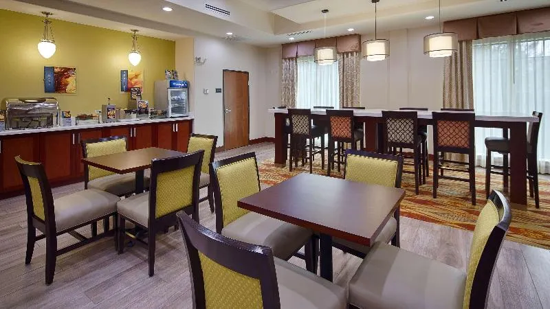 Best Western Plus Spring Inn & Suites - Image 1