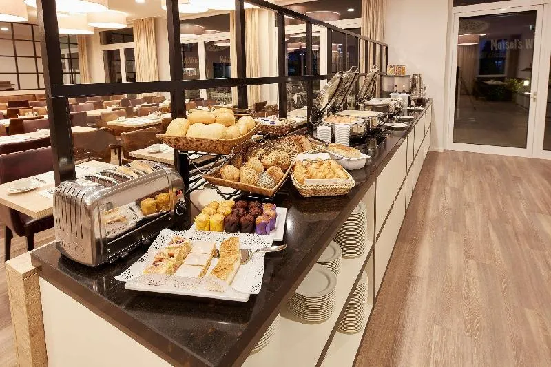 GHOTEL hotel & living G�ttingen - Image 1
