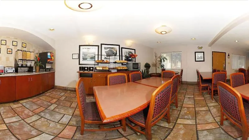 Ocotillo Apartments & Hotel - Image 1