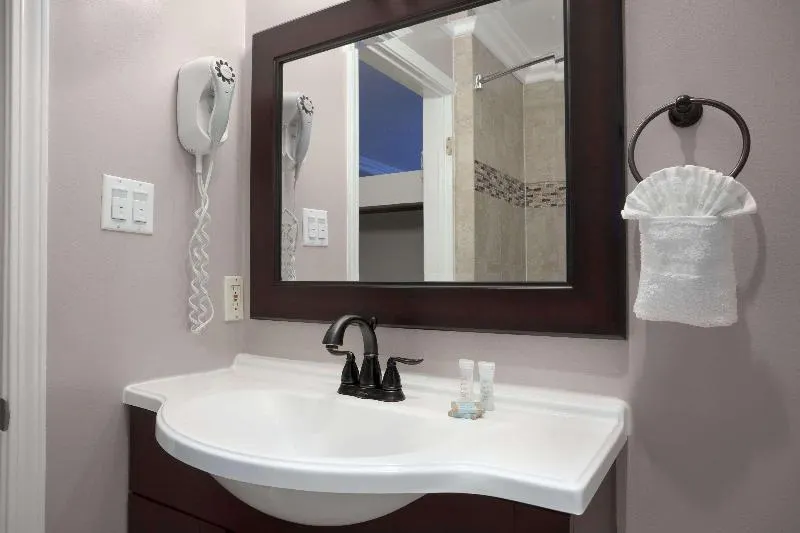 Travelodge by Wyndham Santa Maria - Image 1
