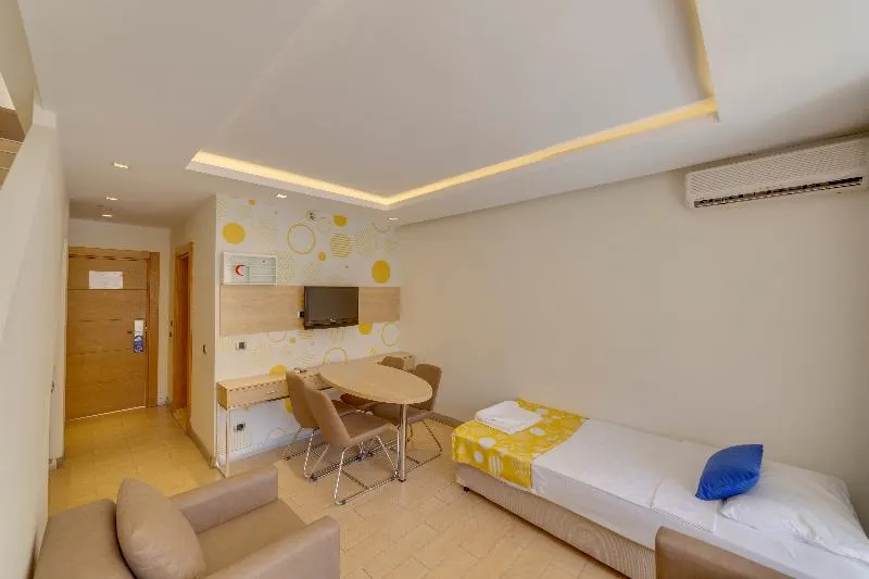 Fun & Sun Smart Voxx Resort - Image 1