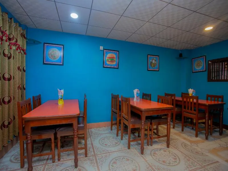 Hotel Gauri By OYO Rooms - Image 1