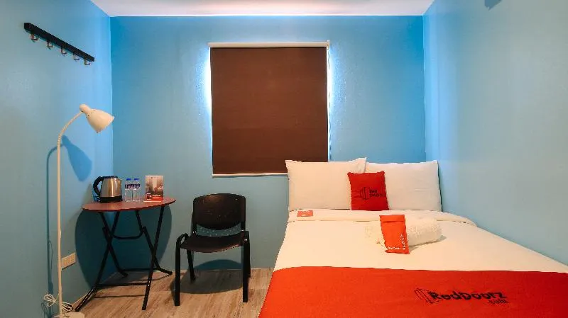 RedDoorz @ EDSA Pasay - Image 1