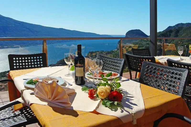 Hotel Pineta Campi - Image 1