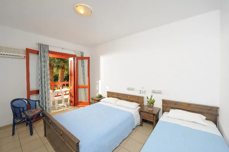 Paloma Garden & Corina Hotel - Image 1