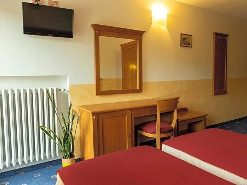Hotel Ristorante Centrale - Image 1