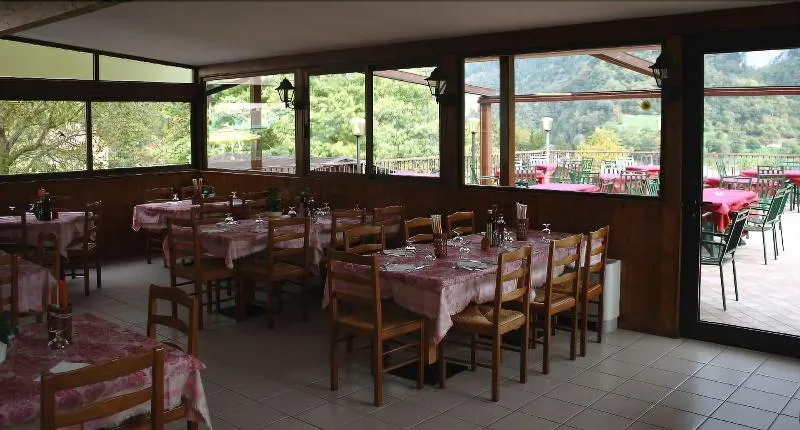Hotel Stella Alpina & Residence Arcobaleno - Image 1