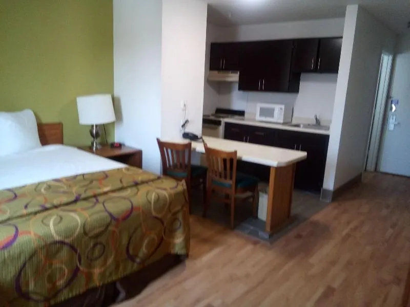 Host Inn and Suites - Image 1